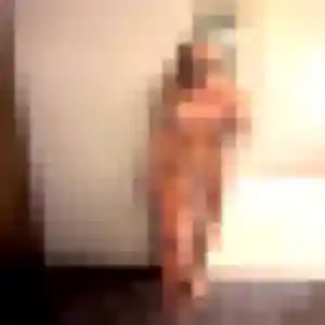 Erika (36 ans) à Chazelles-sur-Lyon cherche un rencontre sexe maintenant
