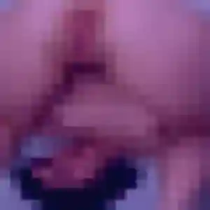Rym, 25 ans, en ligne à Limas pour une rencontre coquine