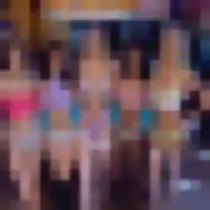 Photo de Brune à Mours-Saint-Eusèbe (33 ans) - rencontre sexe anonyme