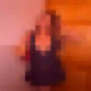 Contacte Malika, 28 ans à Roques en privé