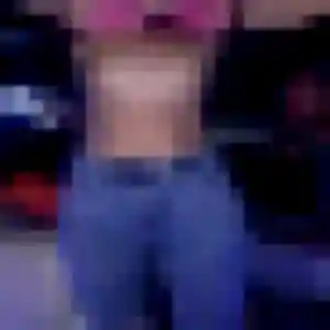 Capucine, 26 ans, en ligne à Saint-Clair-de-la-Tour pour une rencontre coquine