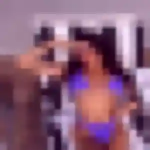Contacte Regine, 28 ans à Saint-Cyprien en privé