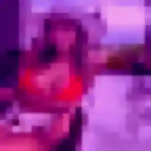 Ursule, 40 ans, connectée à Saint-Étienne pour une rencontre coquine