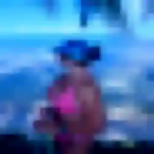 Découvre Albertine, 23 ans à Saint-Gervais-les-Bains en privé