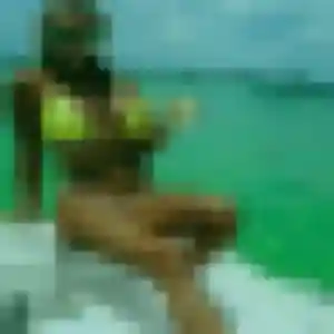 Rencontre Laure, 27 ans à Saint-Martin-la-Plaine en privé