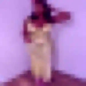 Photo privée de Typhaine, 35 ans à Saint-Vallier-de-Thiey - plan discret