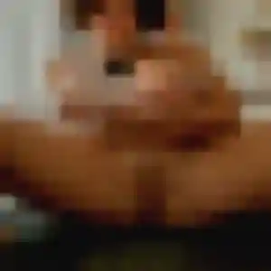 Jihane, 21 ans, connectée à Sainte-Maxime pour une rencontre coquine