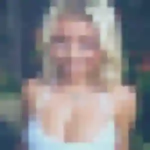 Tania, 20 ans, connectée à Sète pour une rencontre coquine