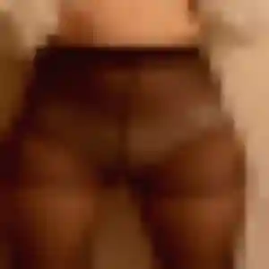 Typhaine, 42 ans, dispo pour rencontre sexe à Valence
